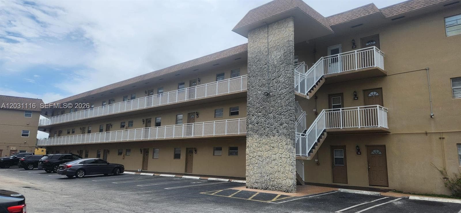 5021 W Oakland Park Blvd # 313, Lauderdale Lakes, FL 33313 — zdjęcie 4
