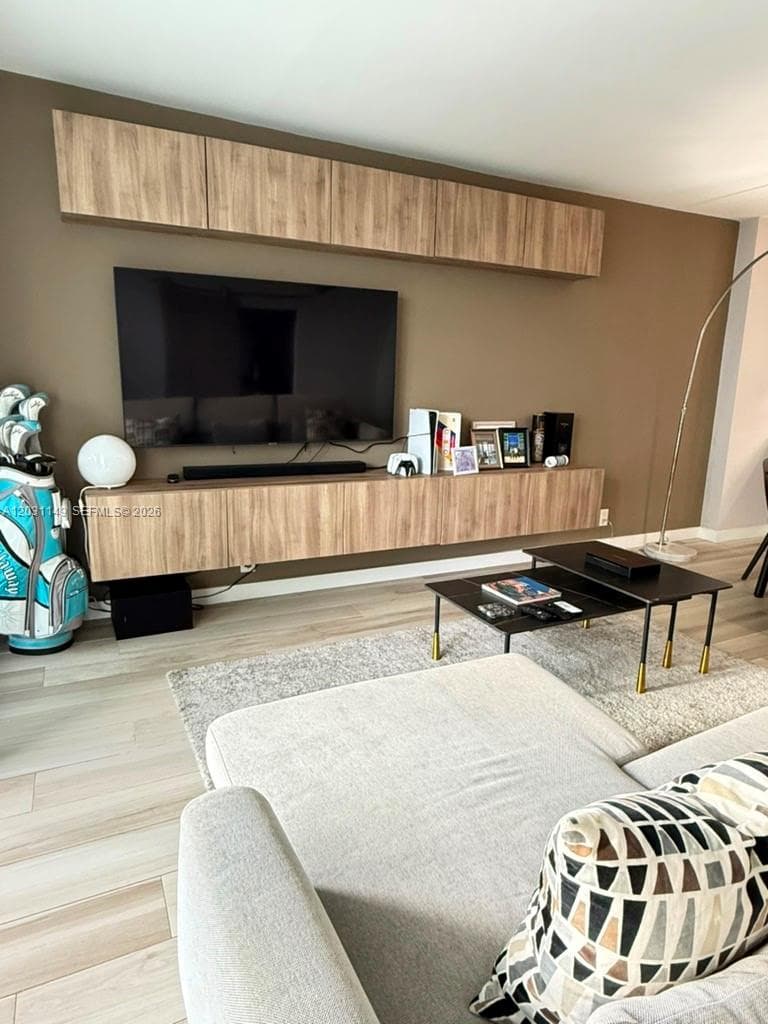 100 Bayview Dr # 912, Sunny Isles Beach, FL 33160 — zdjęcie 2