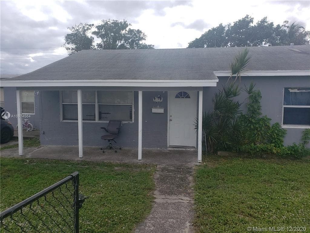 1417 W 32nd Street, Riviera Beach, FL 33404