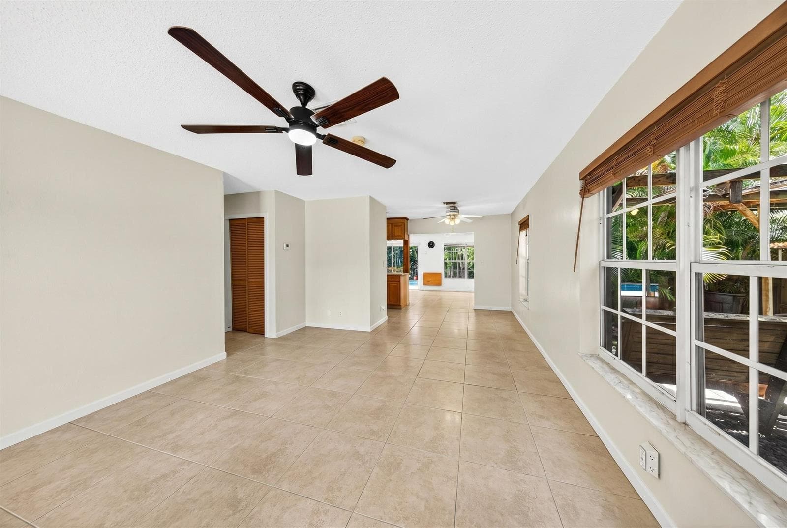 1540 NE 40th Street, Oakland Park, FL 33334 — zdjęcie 5