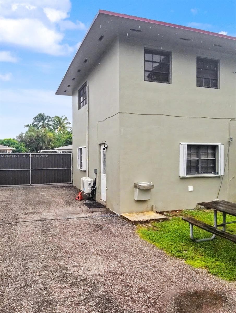 14411 NW 15th Dr, Miami, FL 33167 — zdjęcie 2
