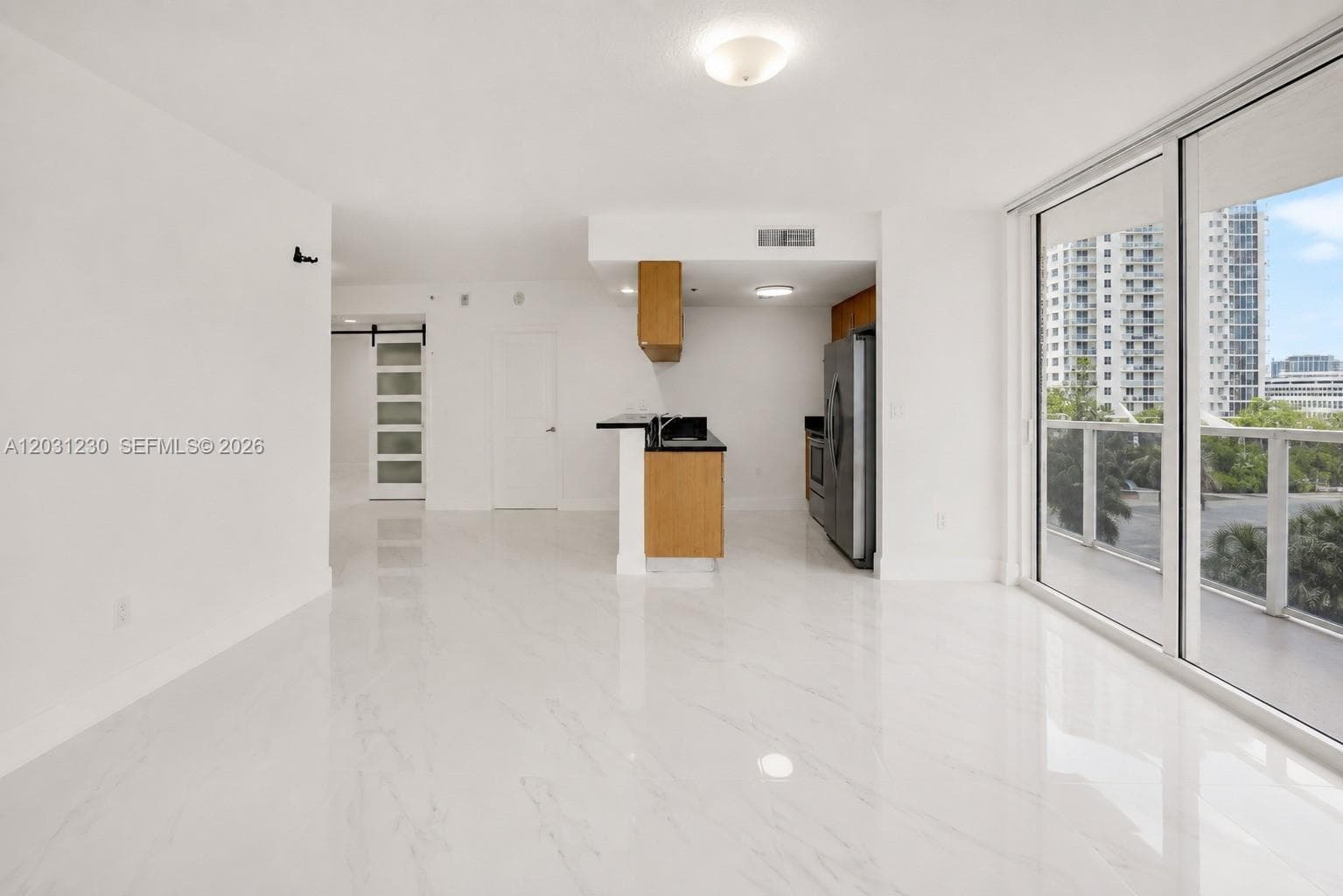 601 NE 23rd St # 706, Miami, FL 33137 — zdjęcie 2