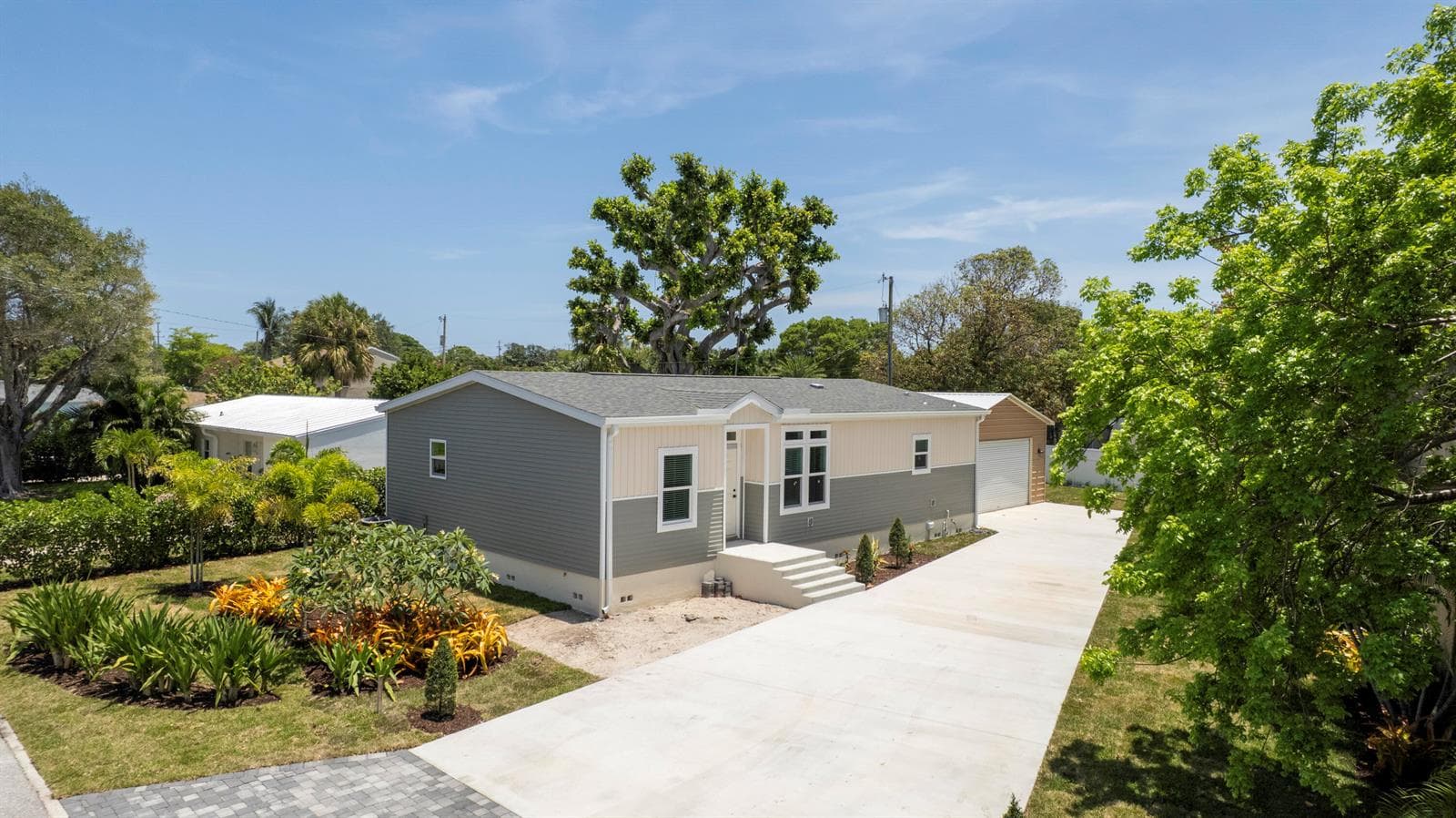 1757 N 12th Ct Court N, FL 33460 — zdjęcie 2