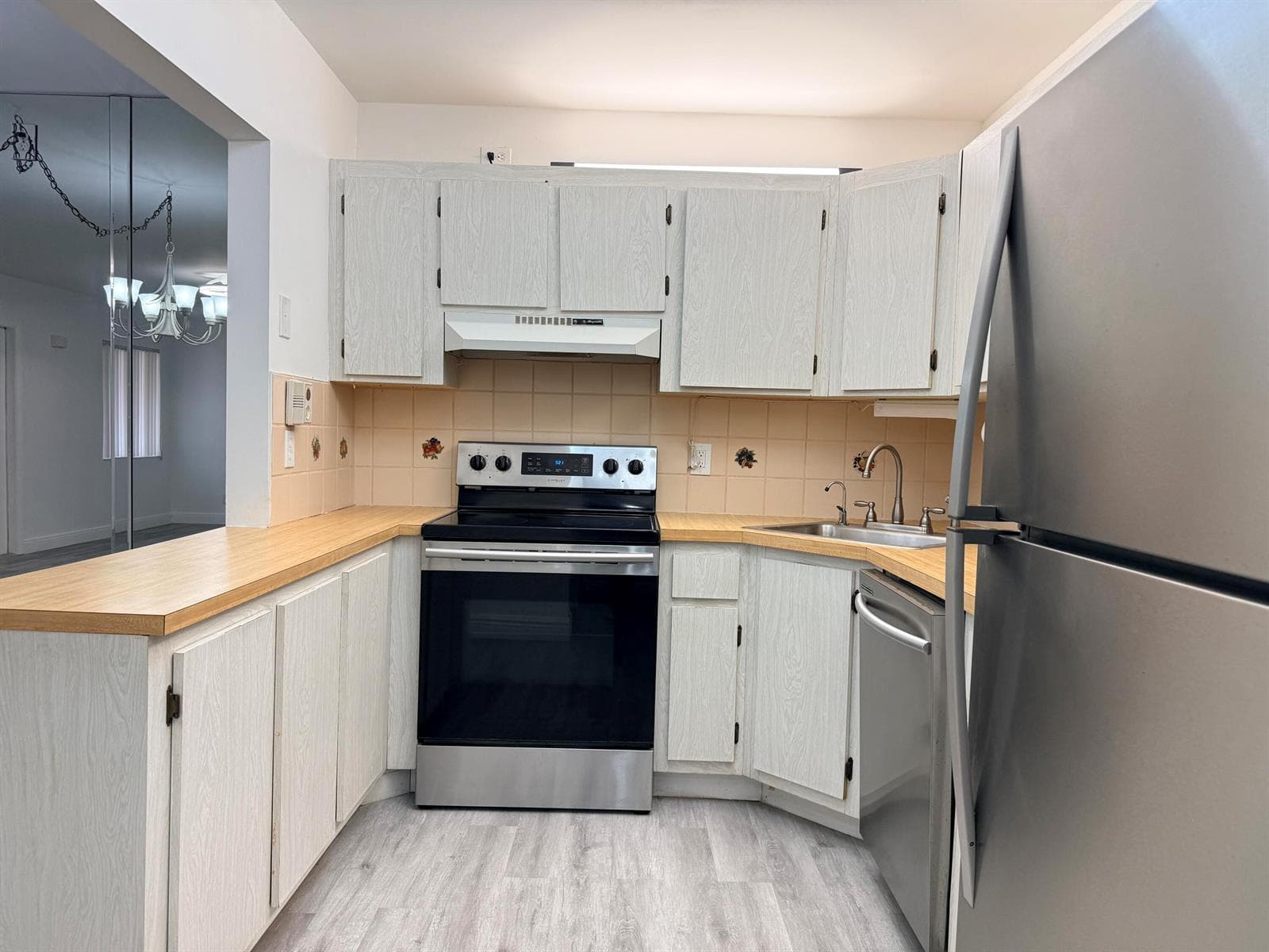 318 Knotty Pine Circle # D-2, FL 33463 — zdjęcie 3