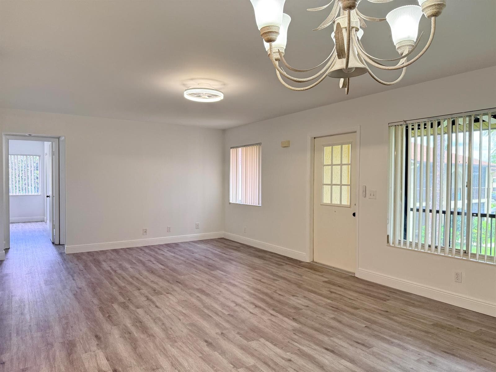 318 Knotty Pine Circle # D-2, FL 33463 — zdjęcie 5