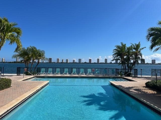 1140 Lake Shore Drive # 206, Lake Park, FL 33403 — zdjęcie 2