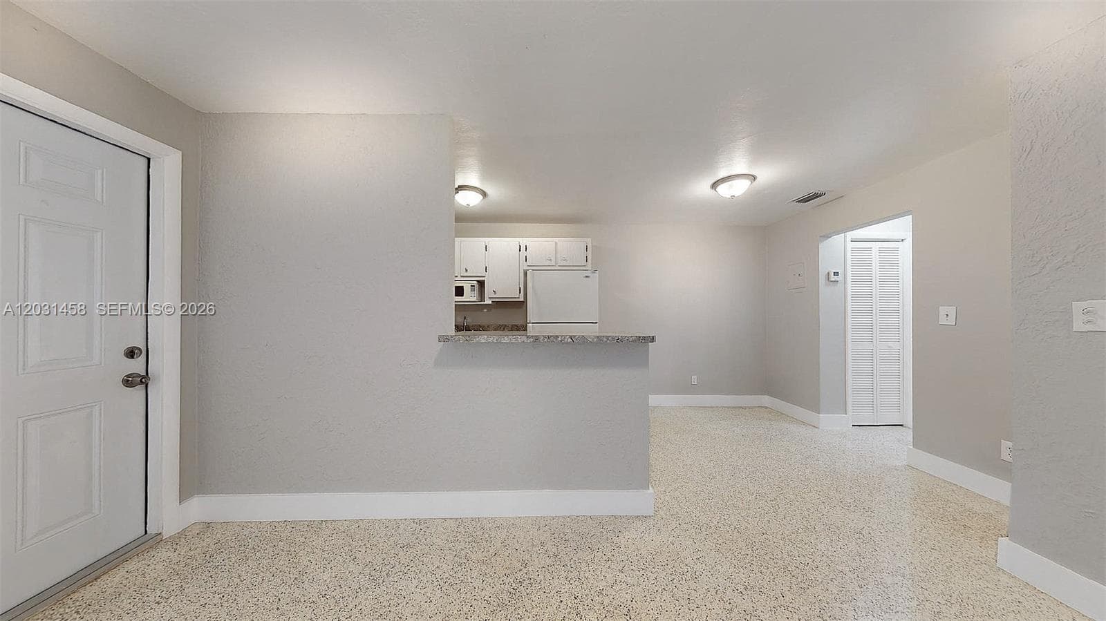 40 W 10th St # 3, Hialeah, FL 33010 — zdjęcie 4