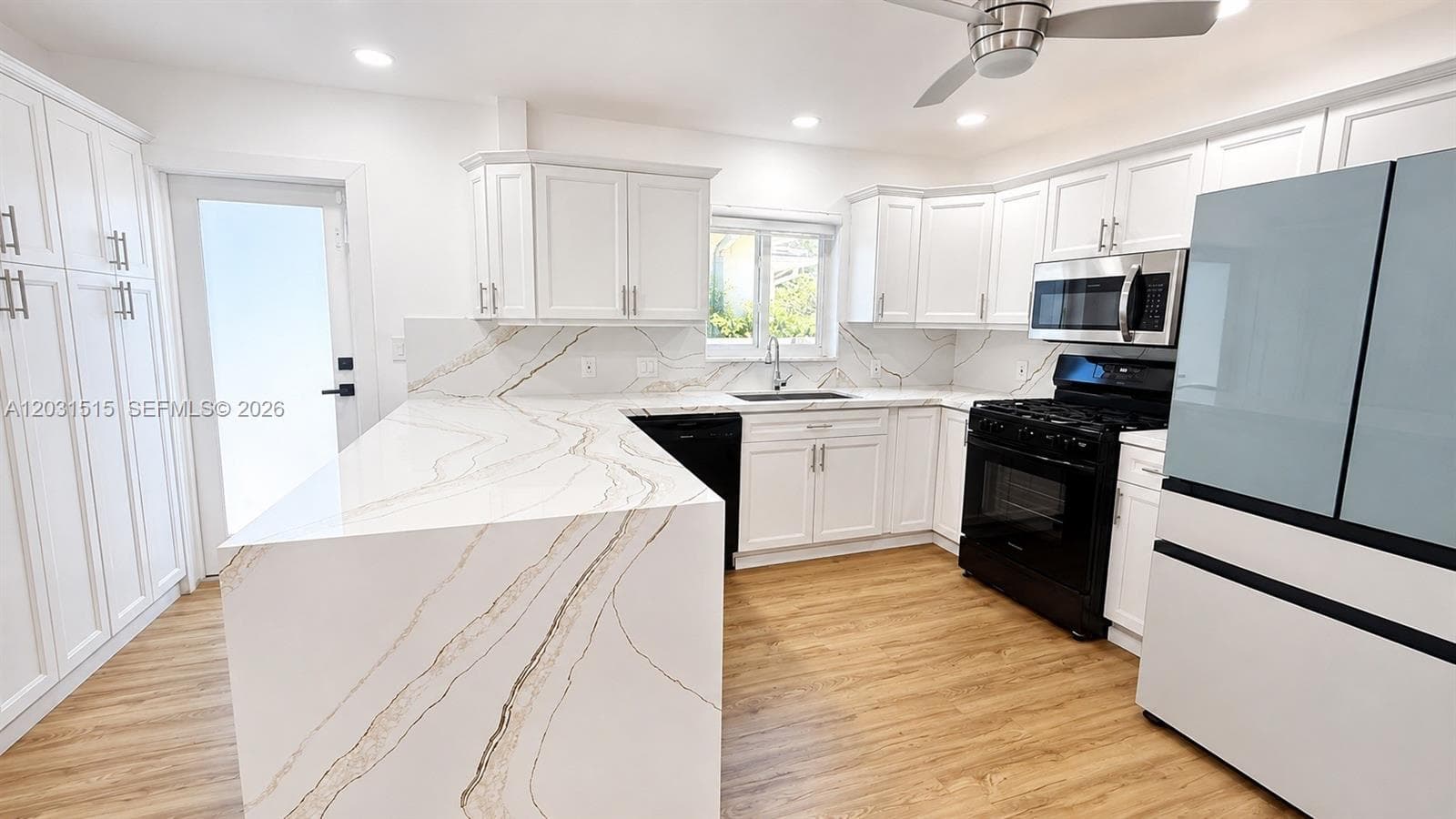 8819 Dickens Ave, Surfside, FL 33154 — zdjęcie 4