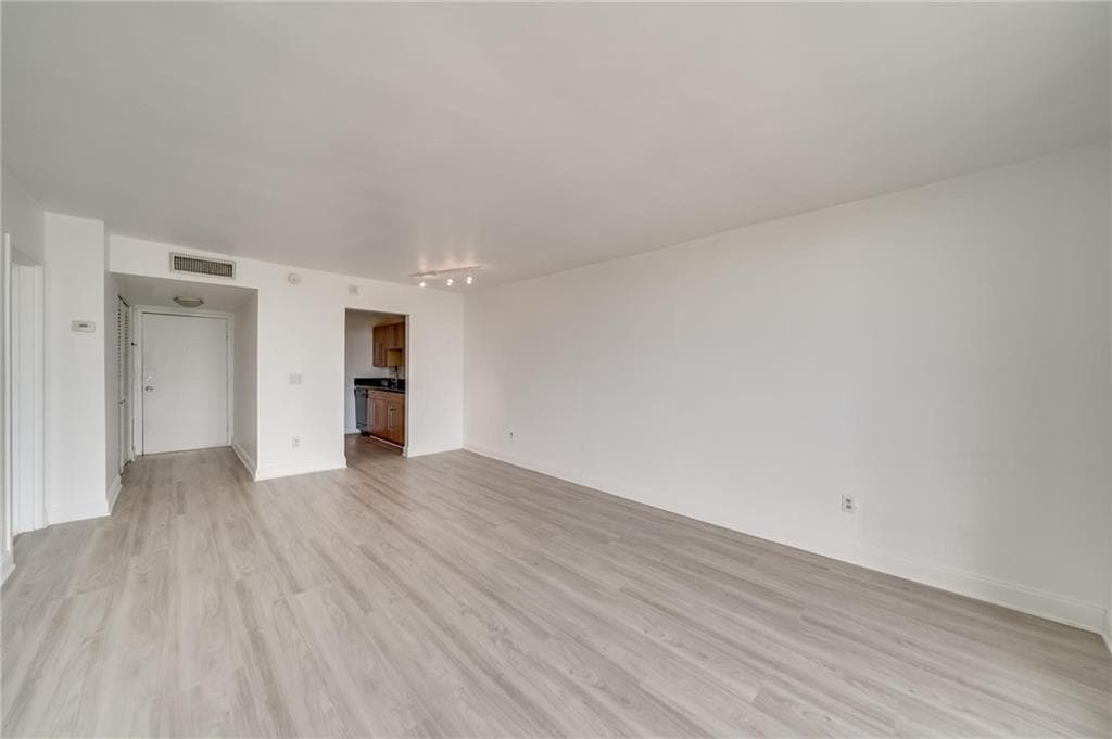 2350 NE 135th Street # 1212, North Miami, FL 33181 — zdjęcie 5