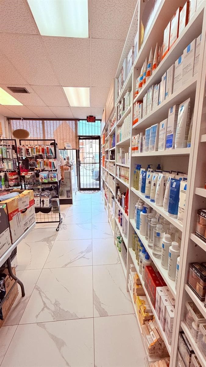 Beauty Supply Store, Miami FL 33125 — zdjęcie 2