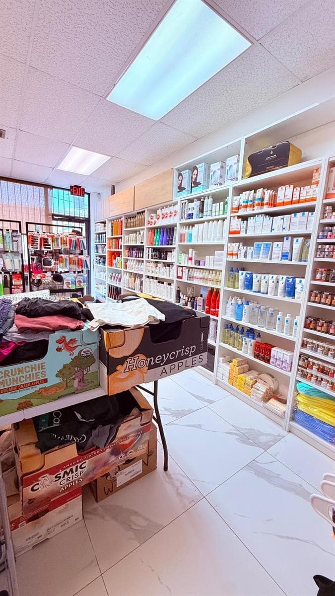 Beauty Supply Store, Miami FL 33125 — zdjęcie 5