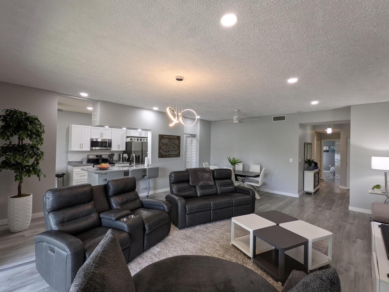 105 Half Moon Circle # F2, Hypoluxo, FL 33462 — zdjęcie 3