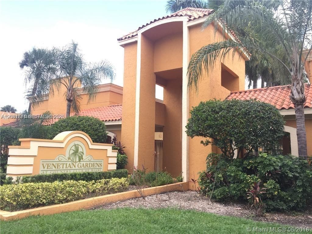 18111 NW 68th Ave # H102, Hialeah, FL 33015 — zdjęcie 2