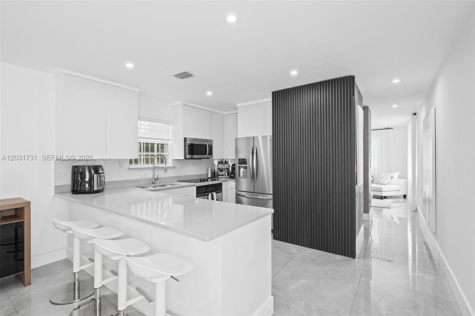 2752 SW 11th St, Miami, FL 33135 — zdjęcie 5