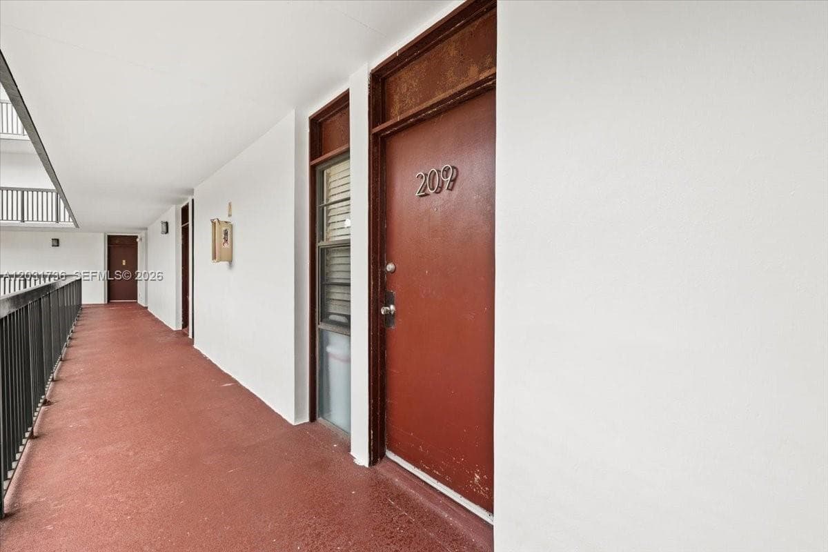 3101 N Country Club Dr # 209, Aventura, FL 33180 — zdjęcie 4