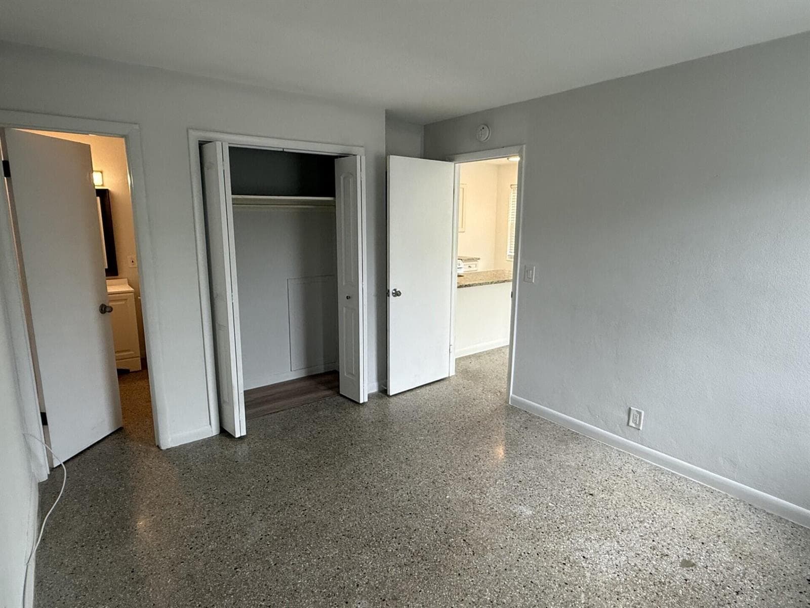 1118 N H Street # 4, FL 33460 — zdjęcie 5