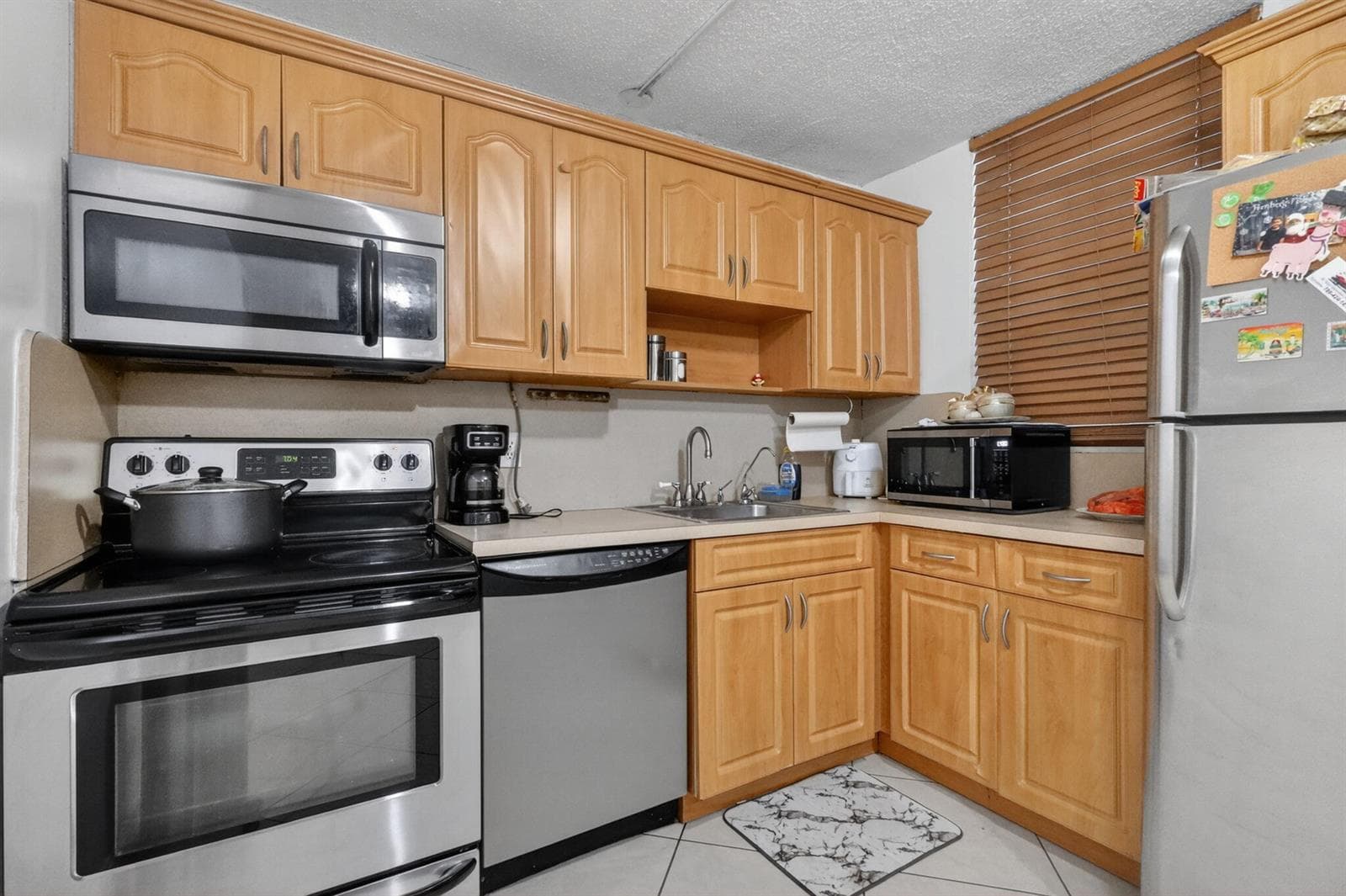 1801 S Treasure Drive # 415, North Bay Village, FL 33141 — zdjęcie 3