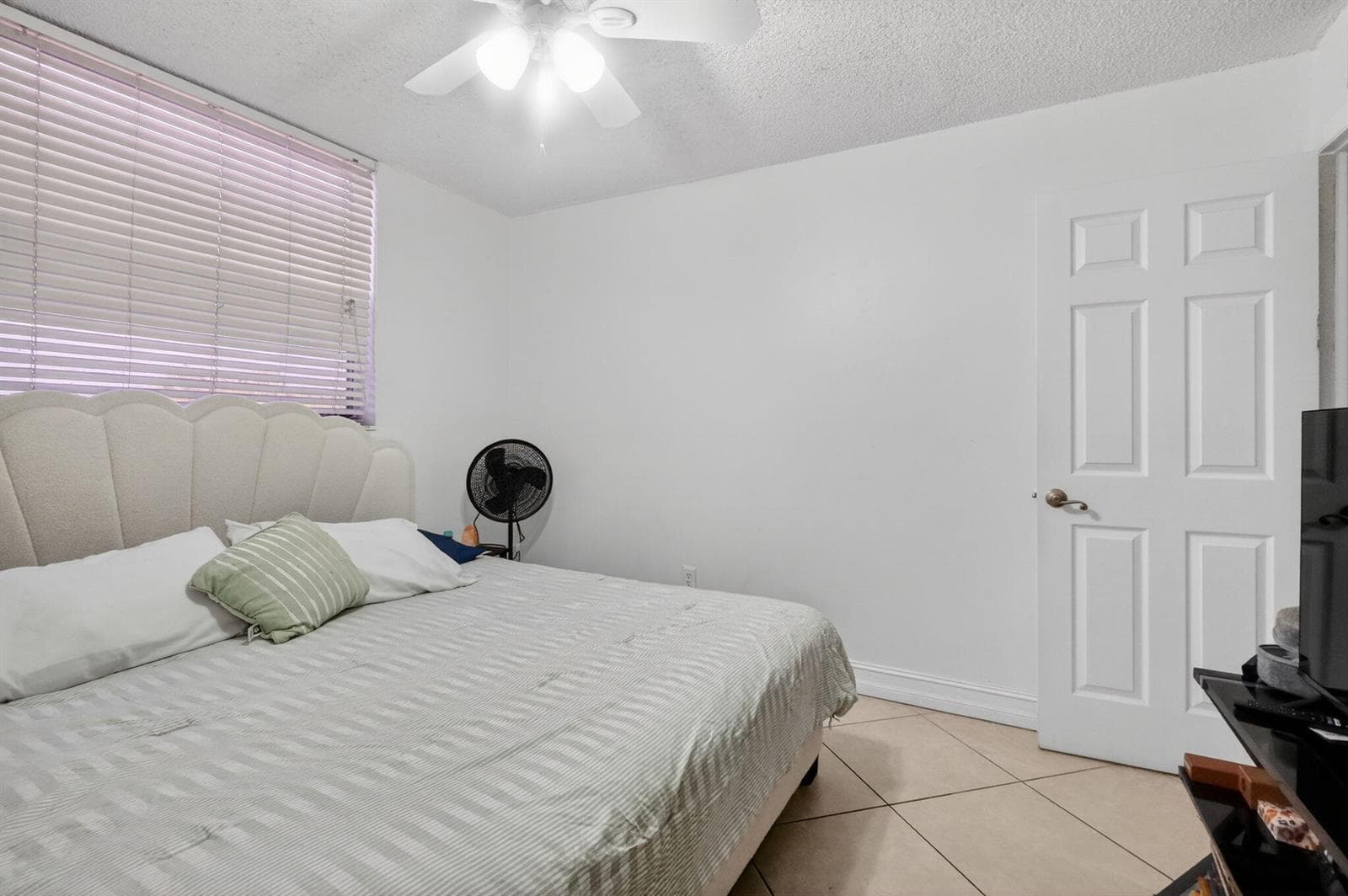 1801 S Treasure Drive # 415, North Bay Village, FL 33141 — zdjęcie 4