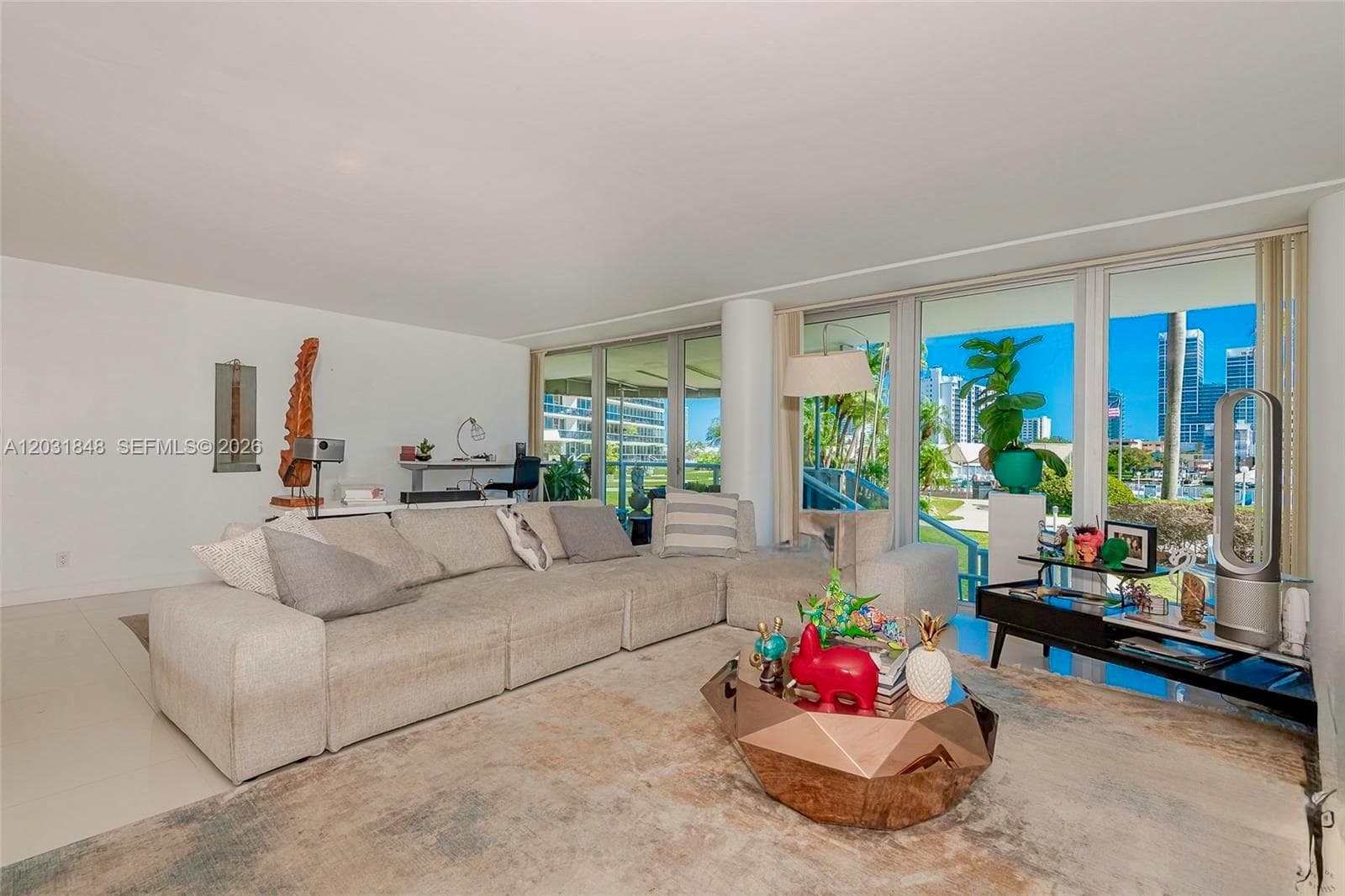 900 Bay Dr # 122, Miami Beach, FL 33141 — zdjęcie 2