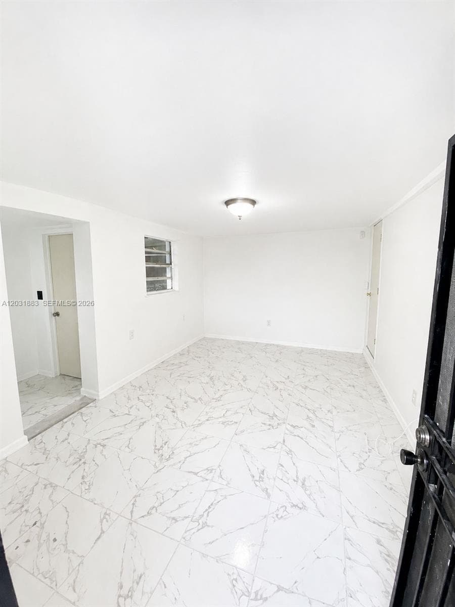 15720 NW 28th Pl, Miami Gardens, FL 33054 — zdjęcie 2
