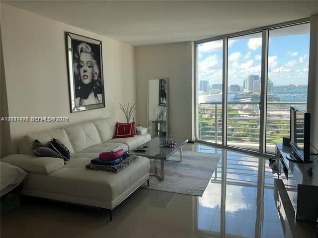 325 S Biscayne Blvd # 2824, Miami, FL 33131 — zdjęcie 2