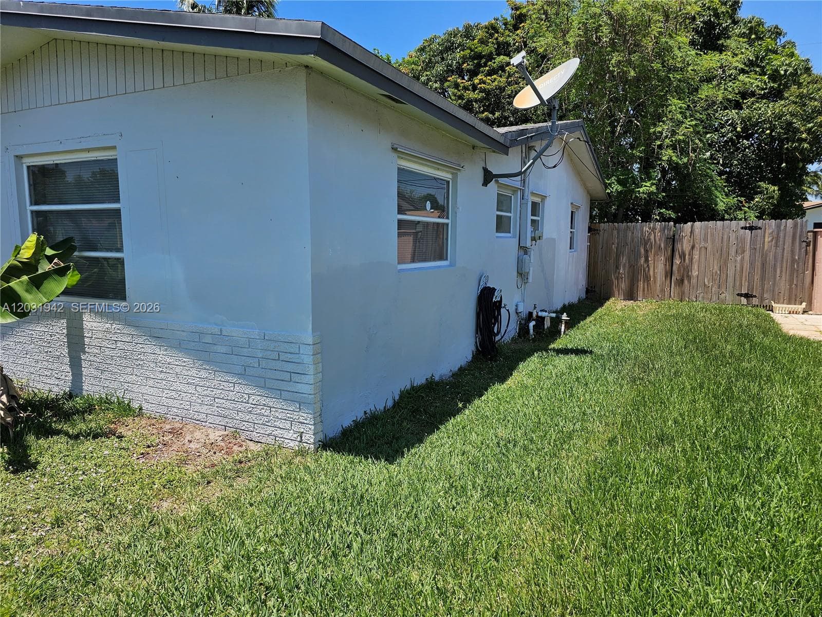 4431 NW 23rd Ct, Lauderhill, FL 33313 — zdjęcie 2