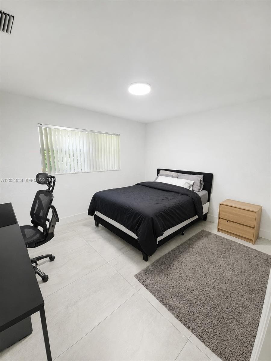 800 NE 2nd Ct, Hallandale Beach, FL 33009 — zdjęcie 4