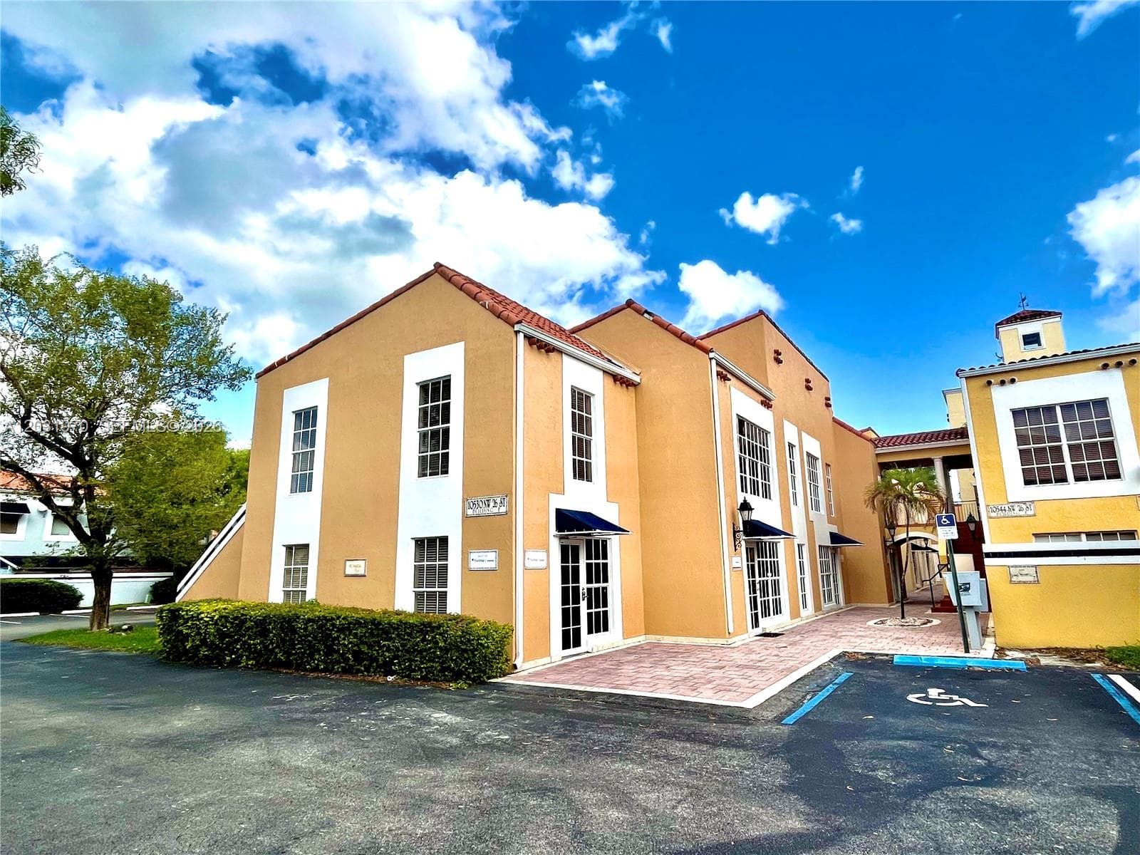 10530 NW 26 ST # F-201  SW, Doral, FL 33172 — zdjęcie 2
