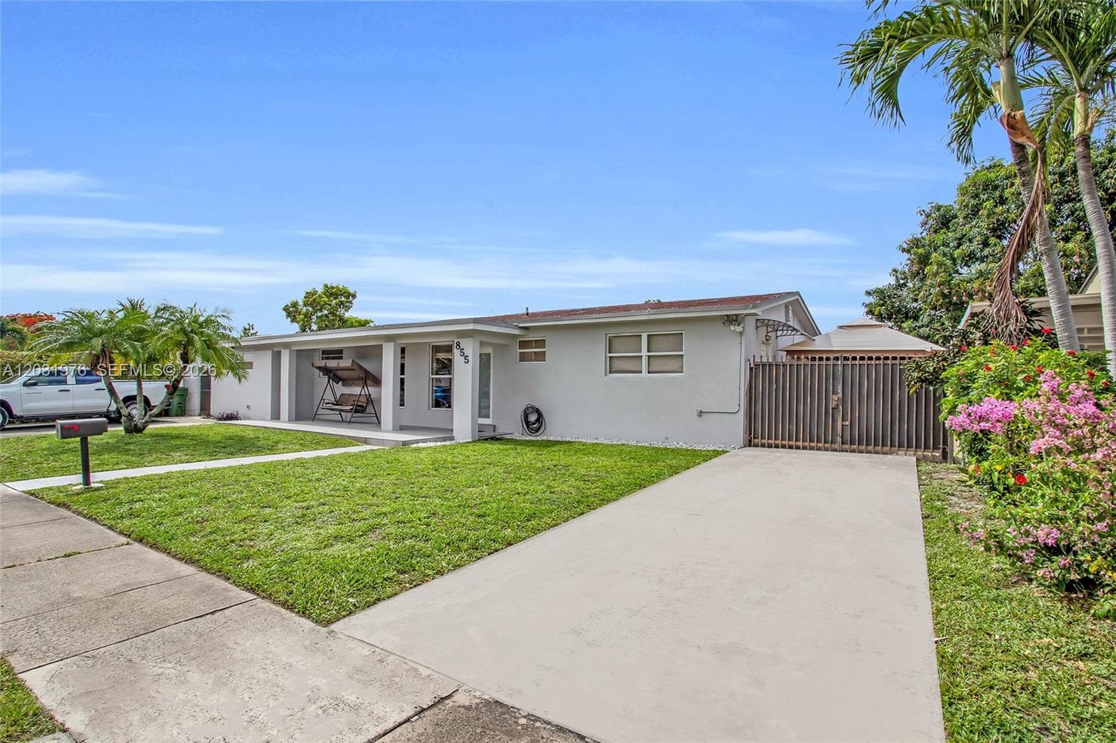 855 W 70th Pl, Hialeah, FL 33014 — zdjęcie 2