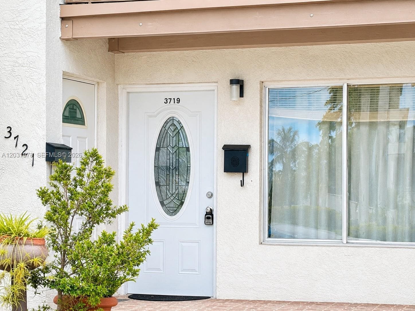 3719 Riverside Dr, Coral Springs, FL 33065 — zdjęcie 2