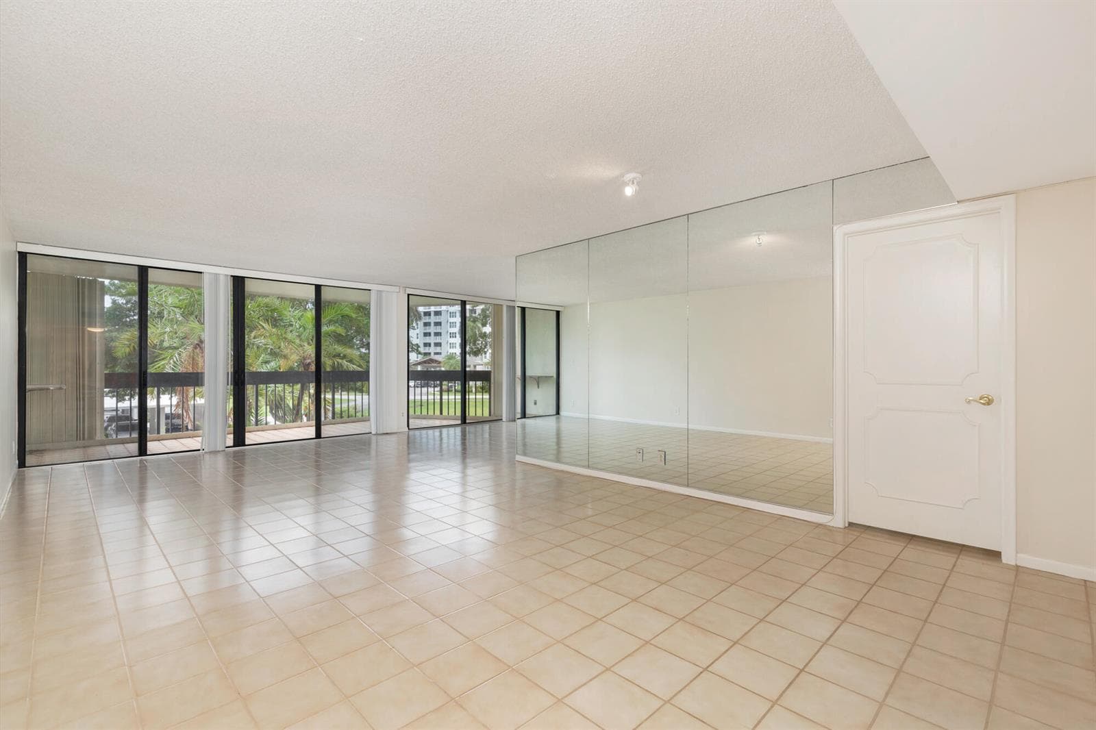 2000 Presidential Way # 206, West Palm Beach, FL 33401 — zdjęcie 3