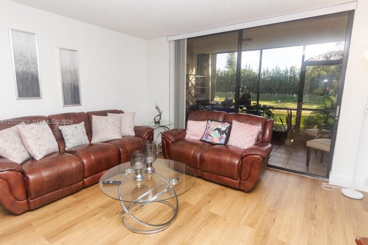 7200 NW 1st St # 103, Plantation, FL 33317 — zdjęcie 4