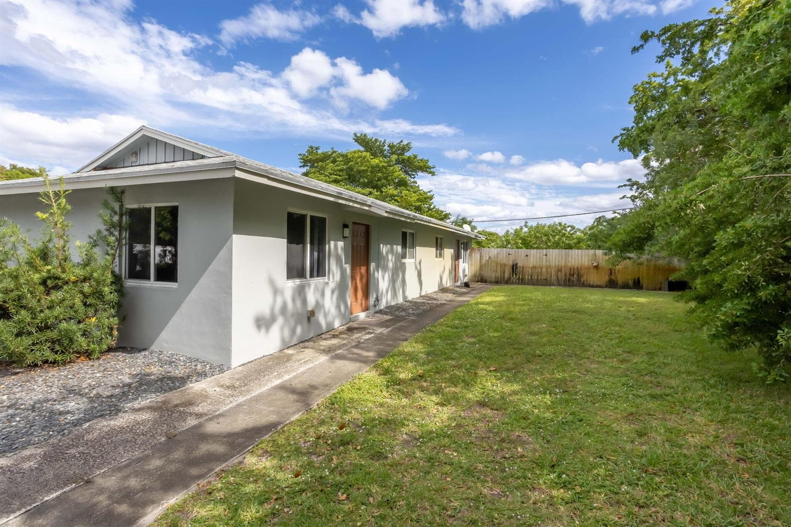 2227 NE 3rd Avenue # 1 & 2, Delray Beach, FL 33444 — zdjęcie 2