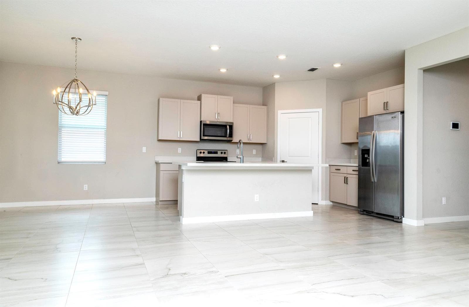 4530 NW Exchange Avenue, Jensen Beach, FL 34957 — zdjęcie 5