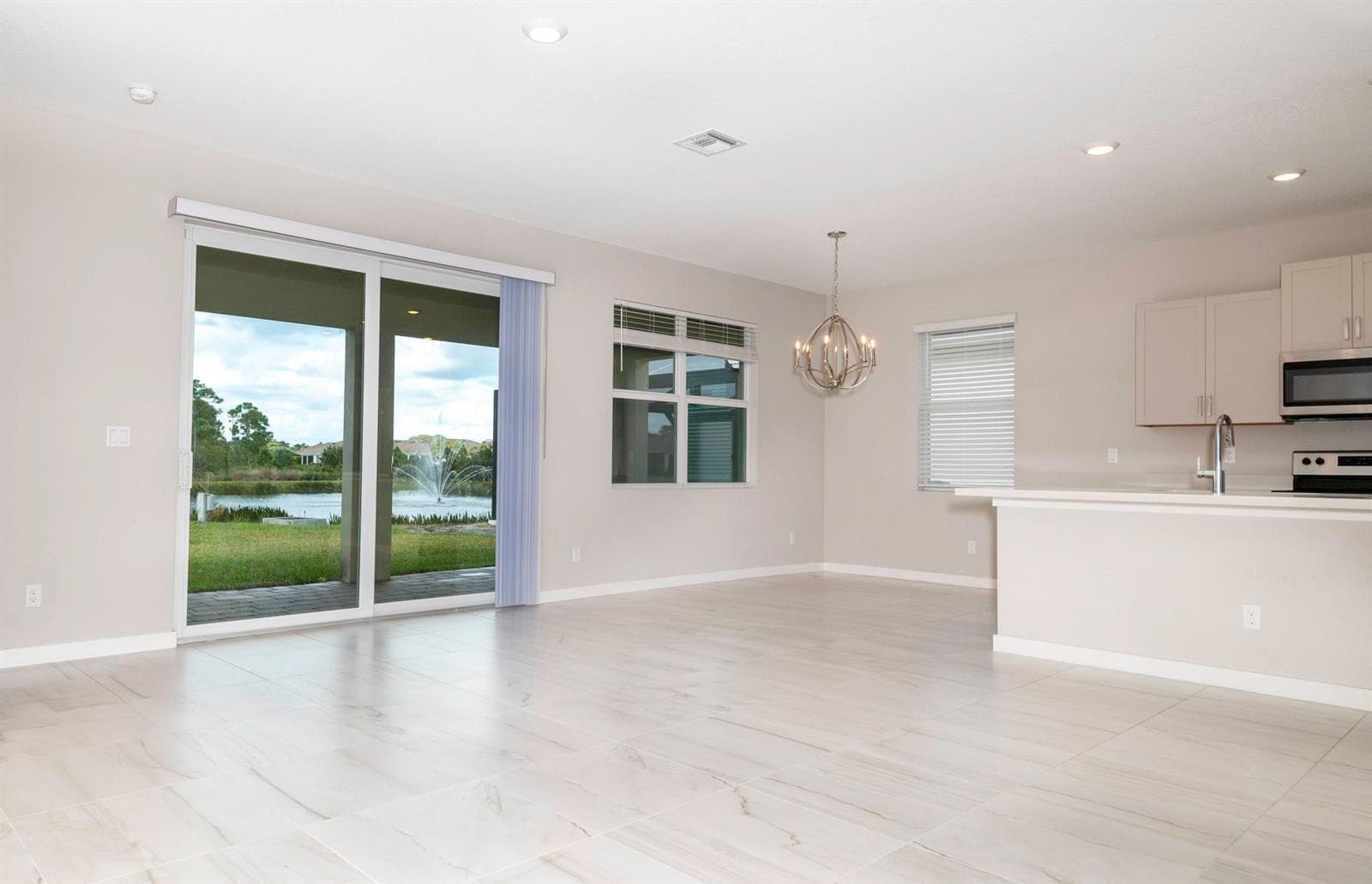 4530 NW Exchange Avenue, Jensen Beach, FL 34957 — zdjęcie 4