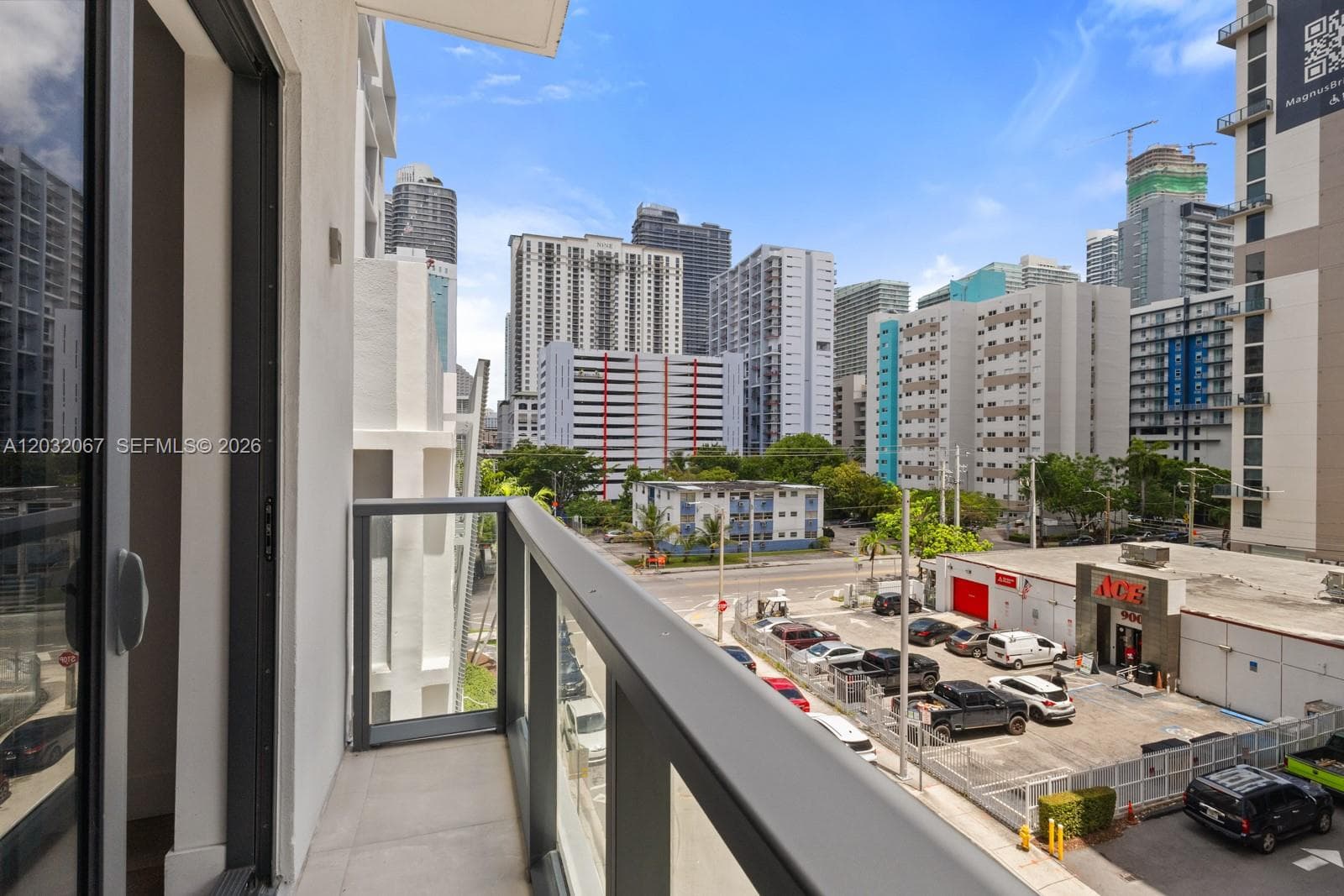 239 SW 9TH St # 301, Miami, FL 33130 — zdjęcie 5