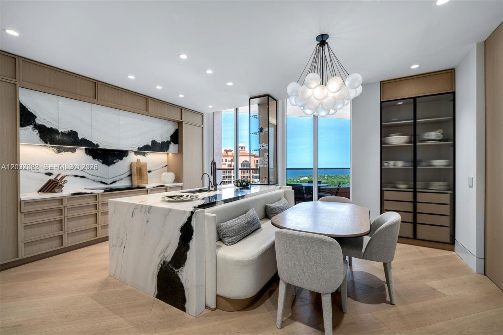 60 Edgewater Dr # TS-D, Coral Gables, FL 33133 — zdjęcie 4