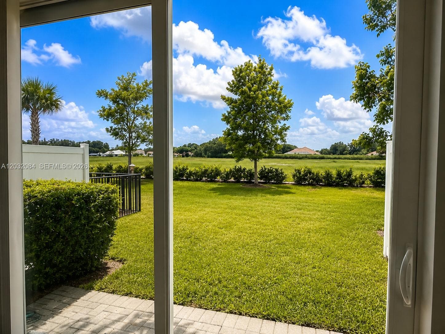 652 SE Lake Falls St, Port St. Lucie, FL 34984 — zdjęcie 3