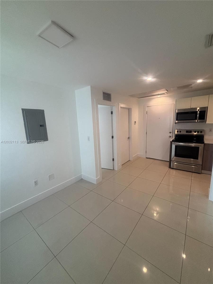 829 SW 18th Ave # 310, Miami, FL 33135 — zdjęcie 3