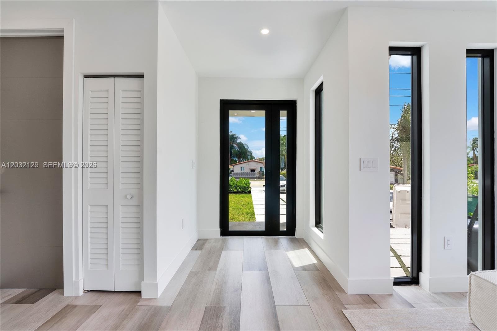 2665 Johnson St, Hollywood, FL 33020 — zdjęcie 2