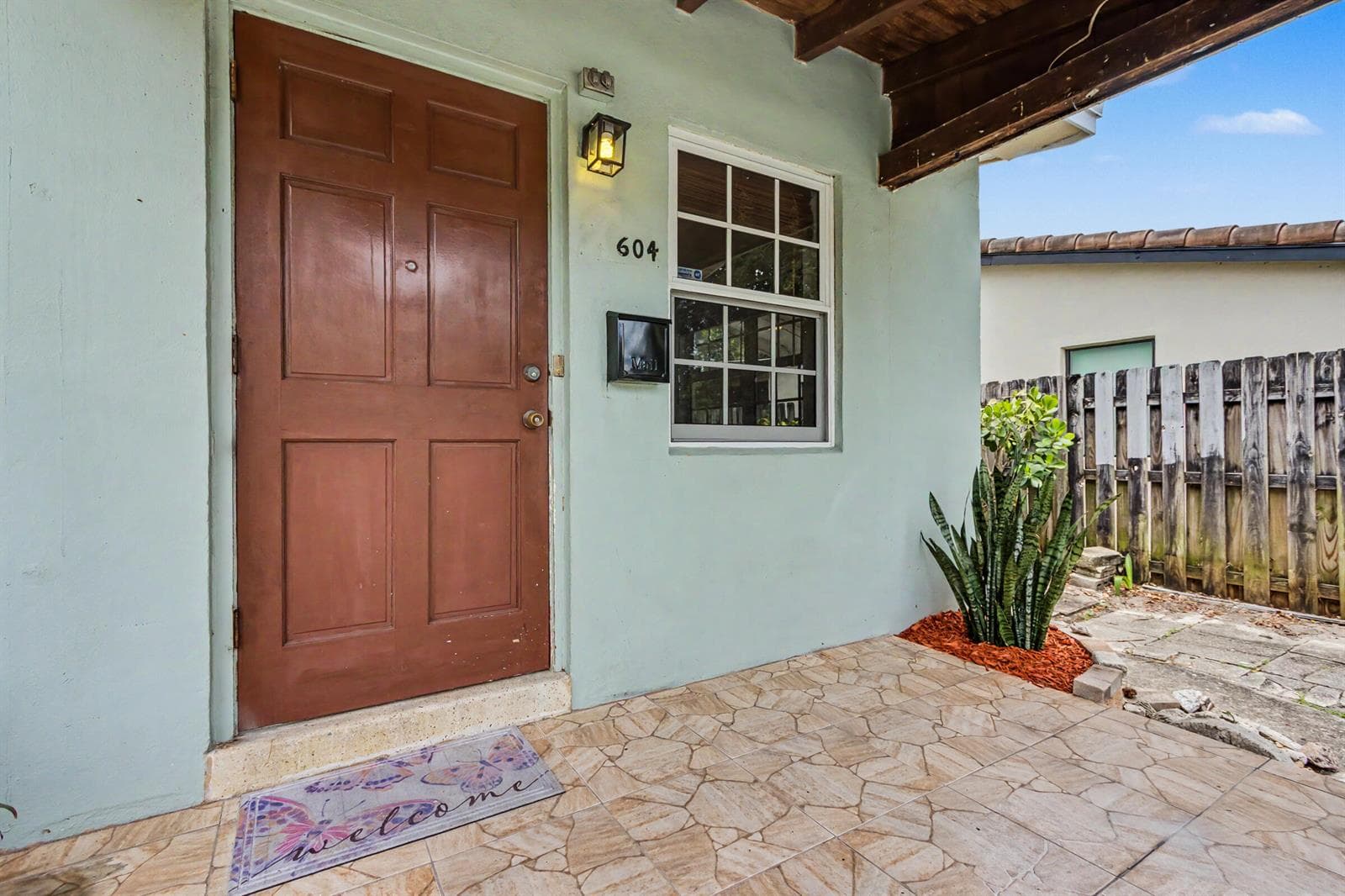 604 NE 14th Place, Fort Lauderdale, FL 33304 — zdjęcie 2