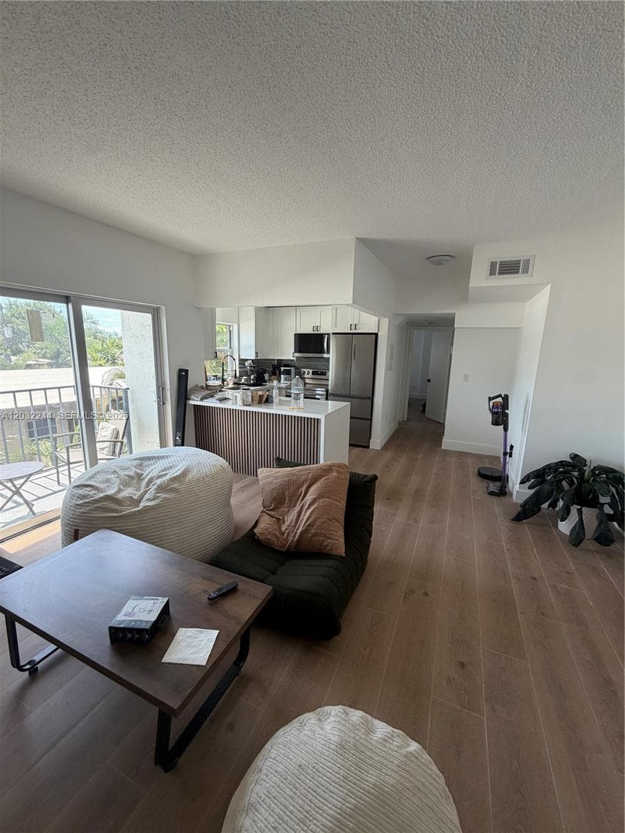 1960 Marseille Dr # 304, Miami Beach, FL 33141 — zdjęcie 4