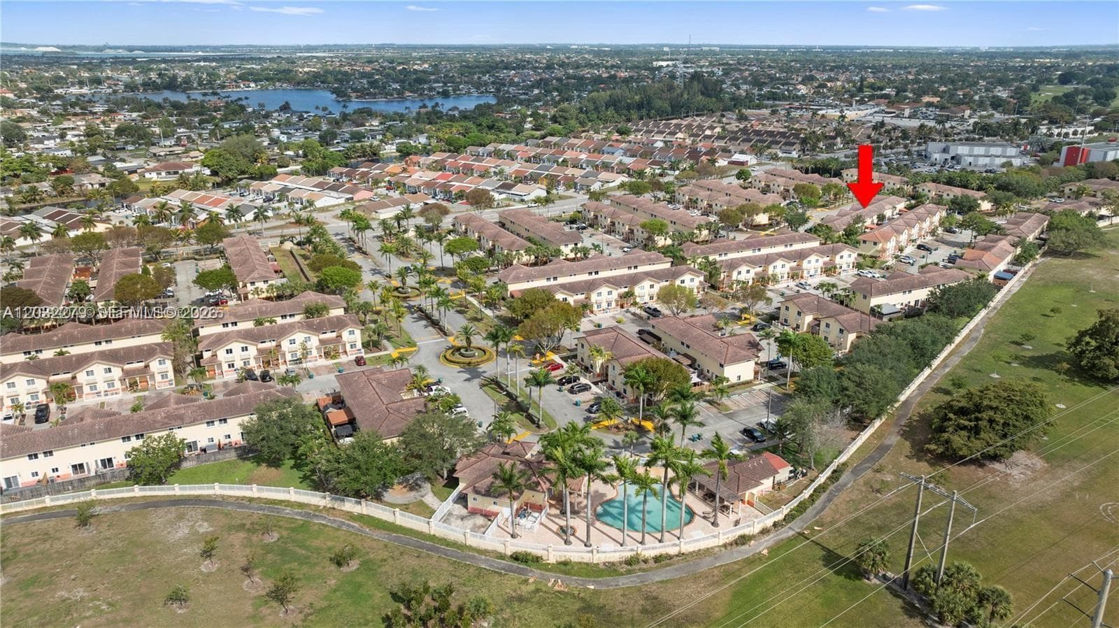17866 NW 74th Ct, Hialeah, FL 33015 — zdjęcie 5