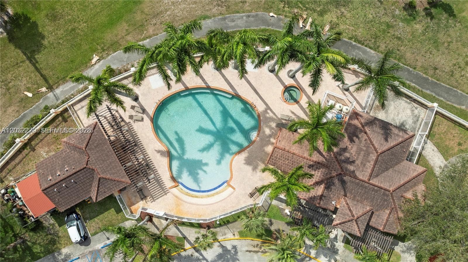 17866 NW 74th Ct, Hialeah, FL 33015 — zdjęcie 4