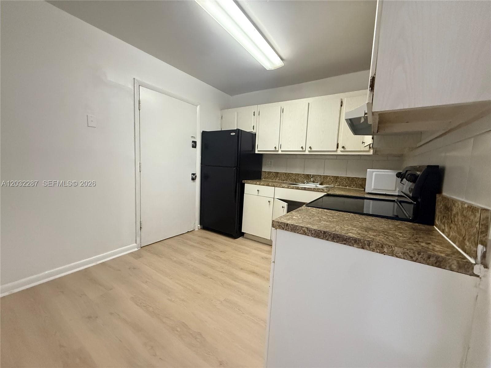 12215 W Dixie Hwy # 306, North Miami, FL 33161 — zdjęcie 2