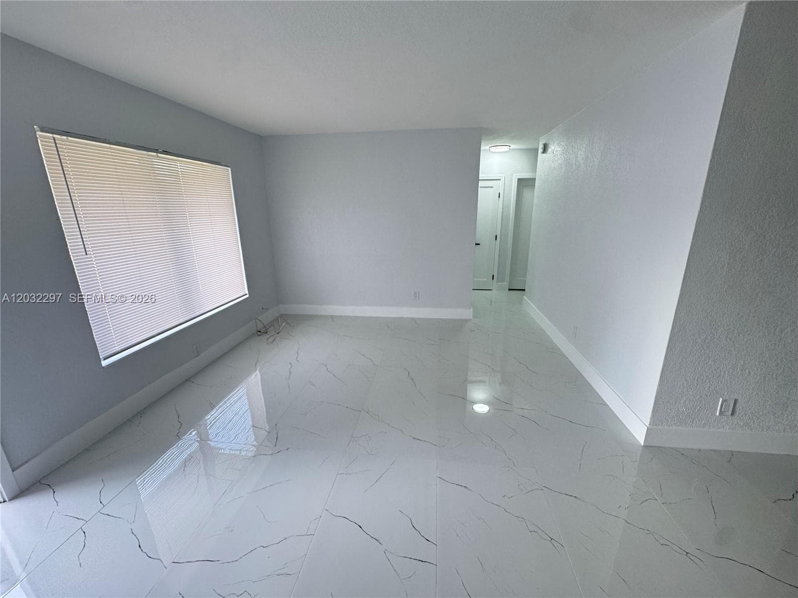 1096 NE 157th Ter, North Miami Beach, FL 33162 — zdjęcie 2