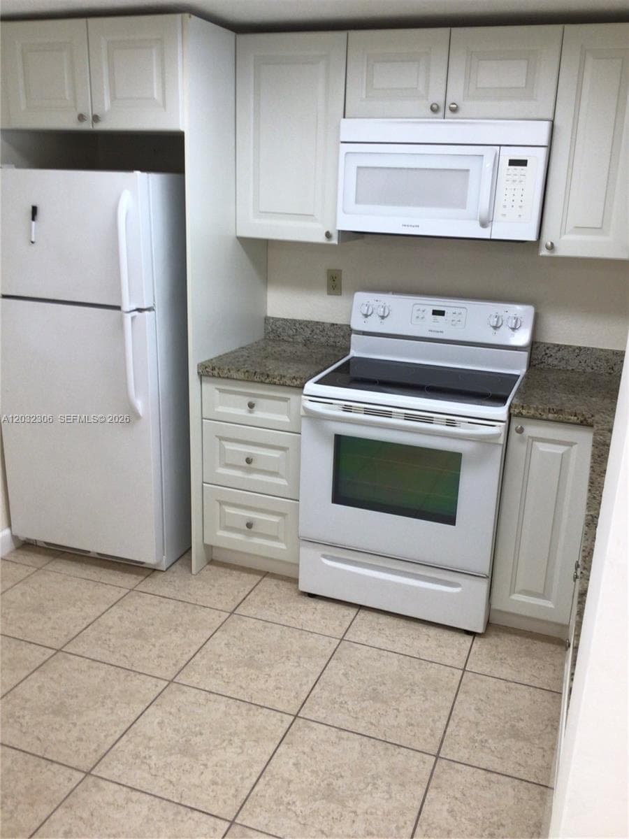 10975 SW 107th St # 302, Miami, FL 33176 — zdjęcie 3