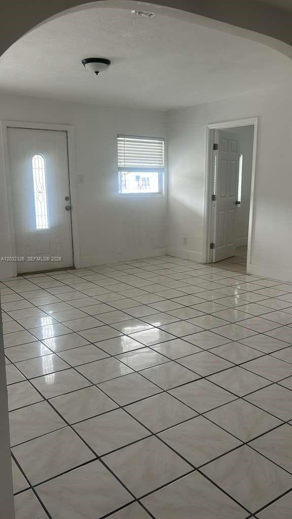 2467 NW 103rd St, Miami, FL 33147 — zdjęcie 3