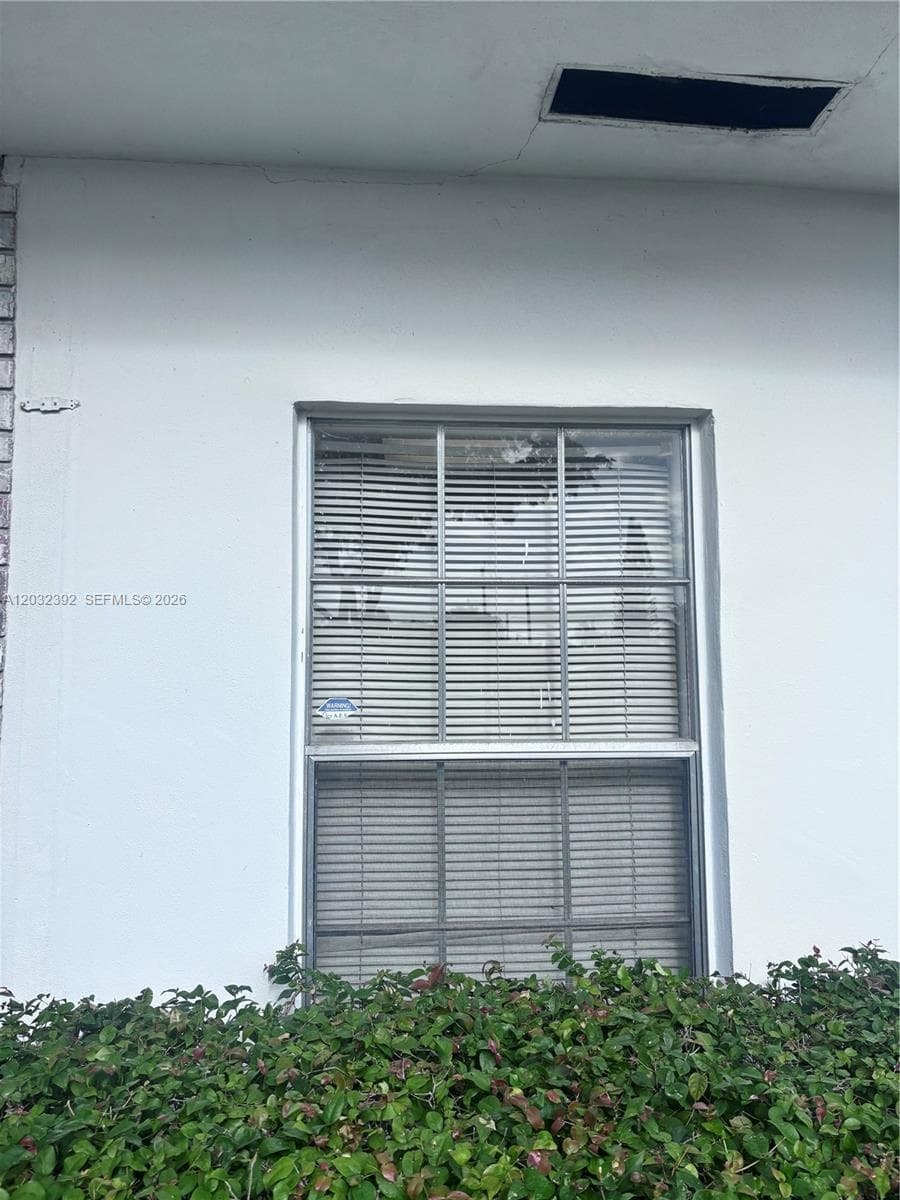 17280 NE 19th Ave, North Miami Beach, FL 33162 — zdjęcie 5