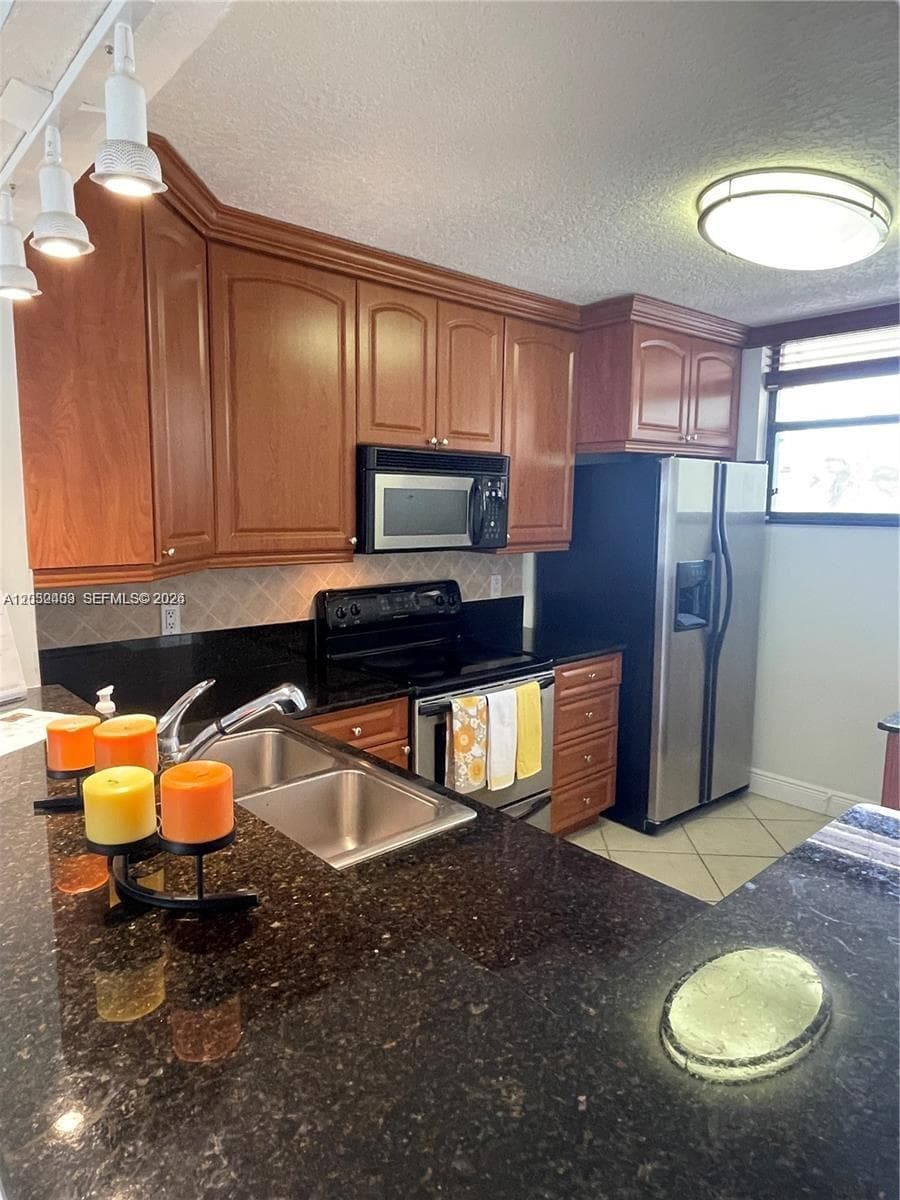 110 Lake Emerald # 203, Oakland Park, FL 33309 — zdjęcie 3